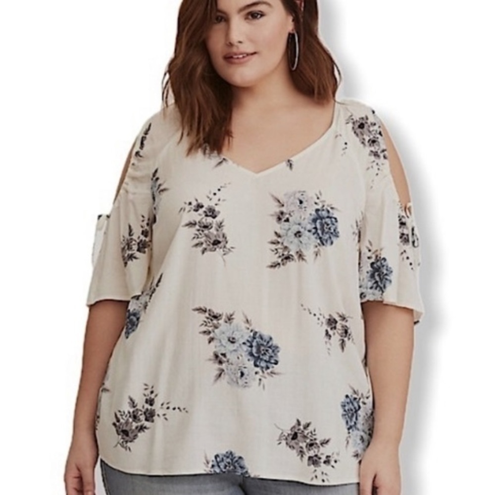 Torrid 1 White Blue Floral Cold Shoulder Top